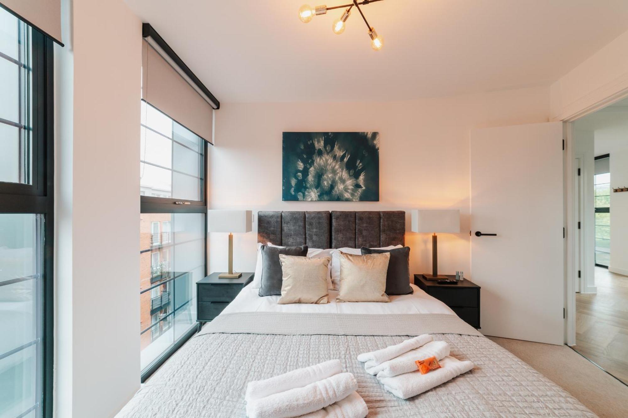 Luxury City & Canal View Stylish Pad, Family, Contractors, Fast Wifi Birmingham Dış mekan fotoğraf