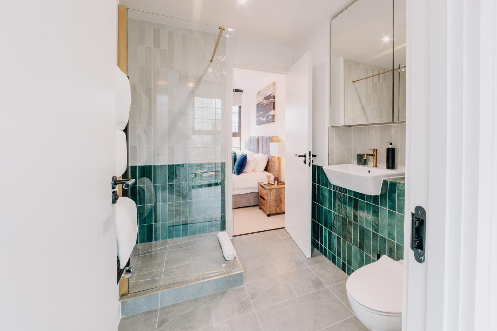 Luxury City & Canal View Stylish Pad, Family, Contractors, Fast Wifi Birmingham Dış mekan fotoğraf