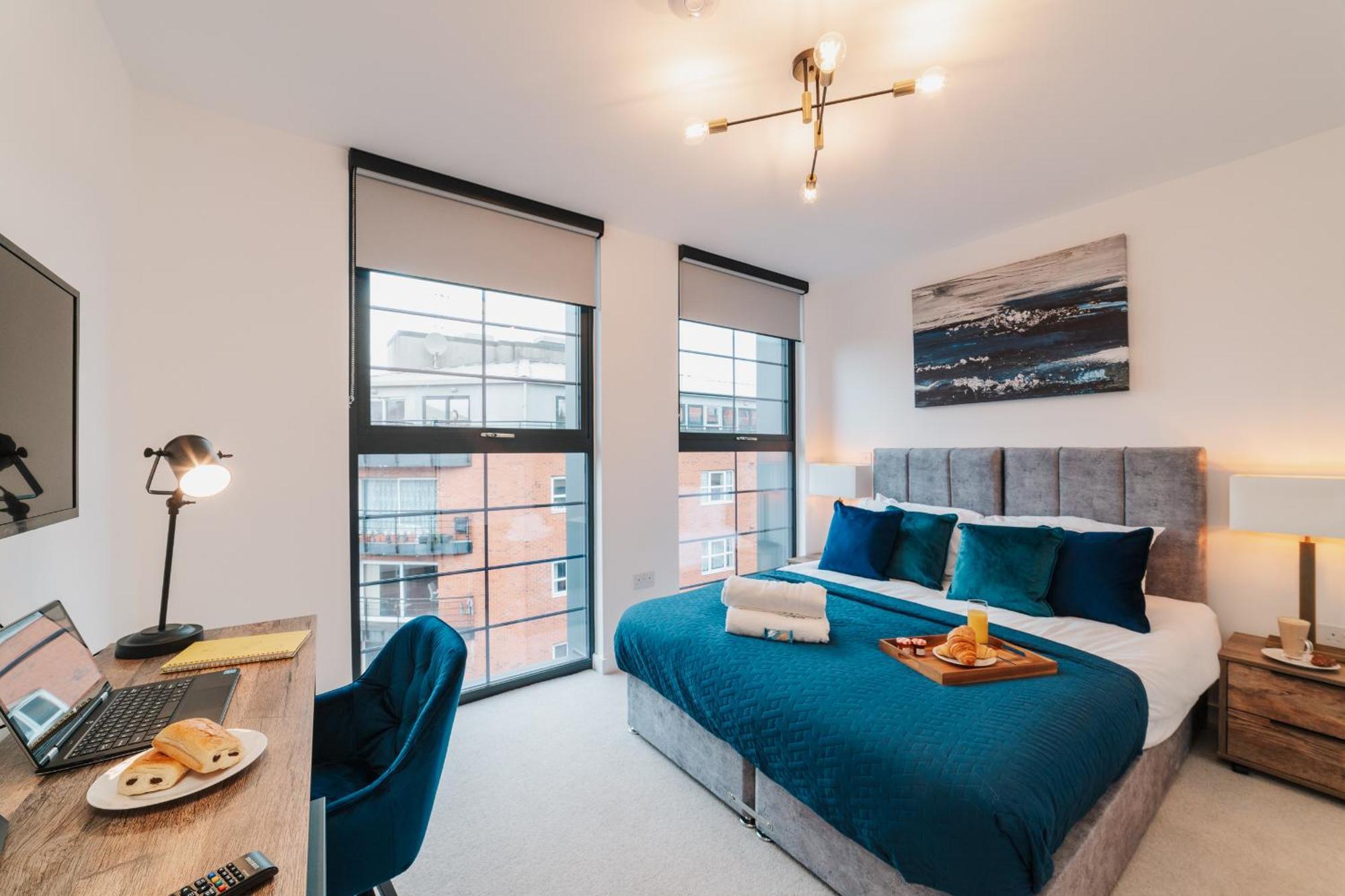 Luxury City & Canal View Stylish Pad, Family, Contractors, Fast Wifi Birmingham Dış mekan fotoğraf
